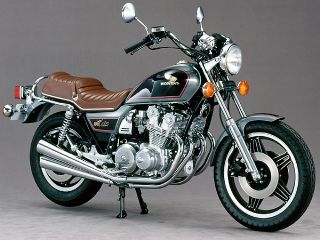 750 CUSTOM EXCLUSIVE