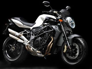 BRUTALE 920